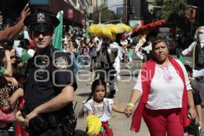 NUEVA YORK . MEXICANOS