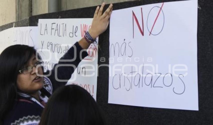 MANIFESTACIÓN ALUMNOS . IBERO