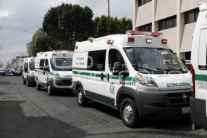 IMSS . ENTREGA AMBULANCIAS