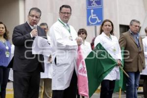 IMSS . ENTREGA AMBULANCIAS