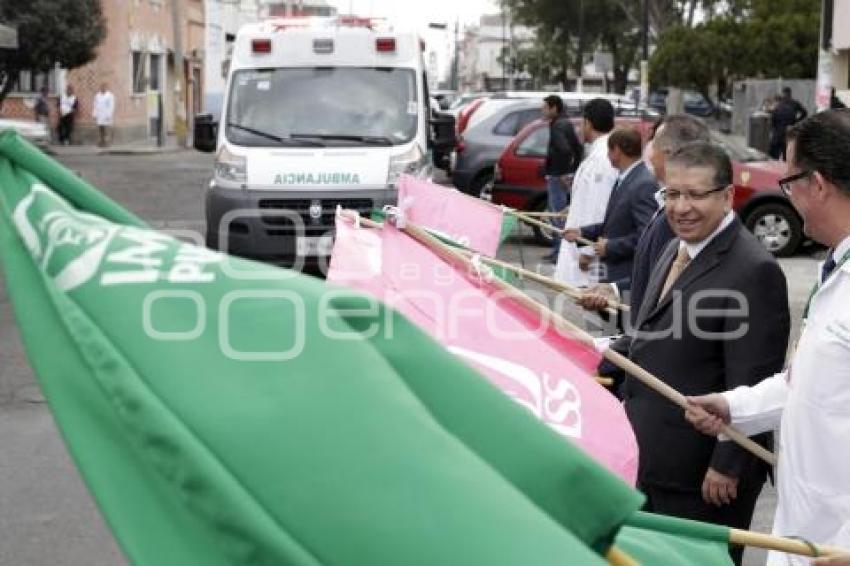 IMSS . ENTREGA AMBULANCIAS