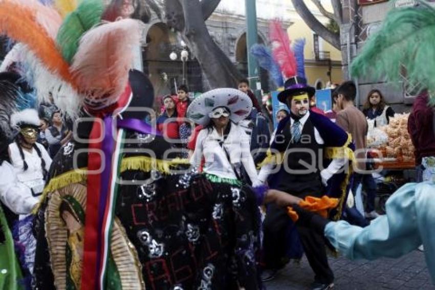 DESFILE DE HUEHUES