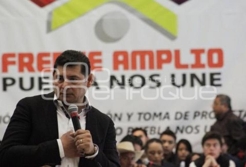 TOMA DE PROTESTA . PUEBLA NOS UNE