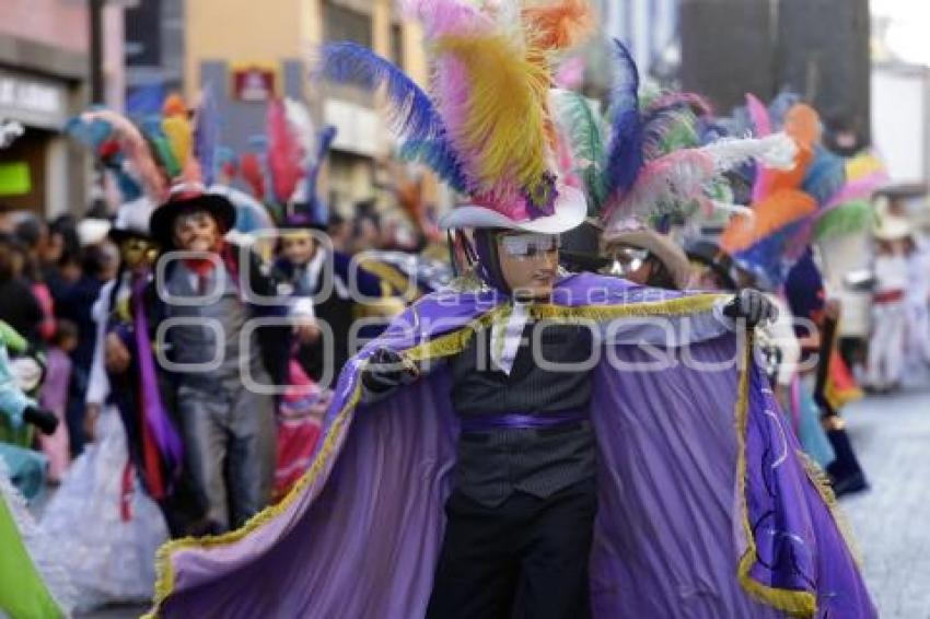 DESFILE DE HUEHUES