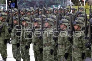 ENRIQUE PEÑA NIETO . ESCUELA MILITAR DE SARGENTOS