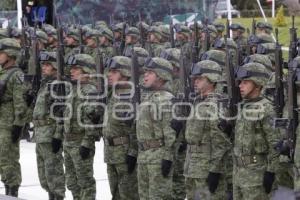 ENRIQUE PEÑA NIETO . ESCUELA MILITAR DE SARGENTOS