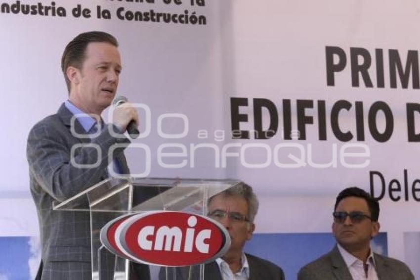 COLOCACIÓN PRIMERA PIEDRA . CMIC