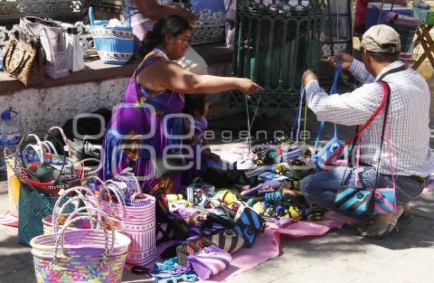 MERCADO . ACATLÁN