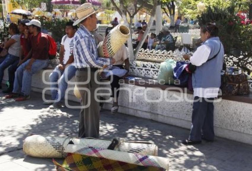 MERCADO . ACATLÁN