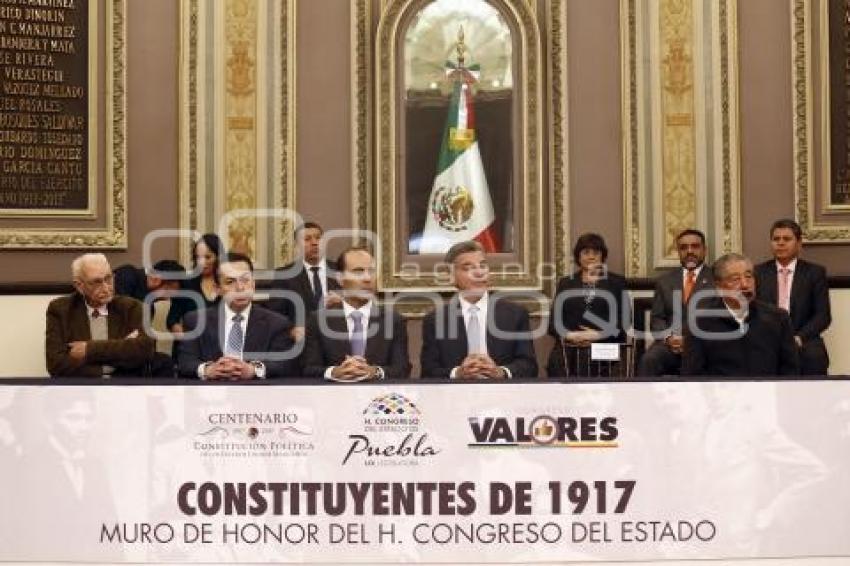 EXPOSICIÓN FASCÍMIL DE LA CONSTITUCIÓN MEXICANA
