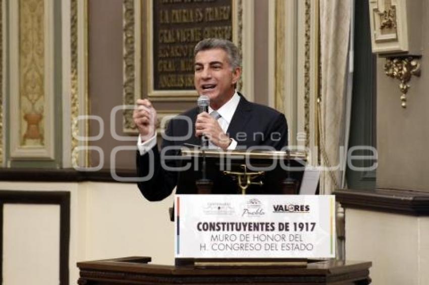 EXPOSICIÓN FASCÍMIL DE LA CONSTITUCIÓN MEXICANA