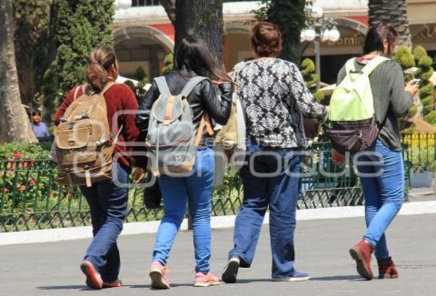 EDUCACIÓN . MOCHILAS