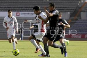 FÚTBOL . LOBOS VS ZACATEPEC