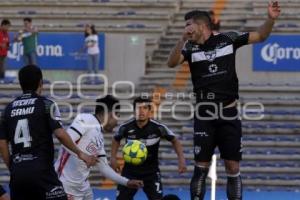 FÚTBOL . LOBOS VS ZACATEPEC