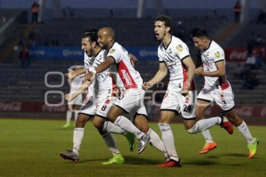 FÚTBOL . LOBOS VS ZACATEPEC