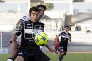 FÚTBOL . LOBOS VS ZACATEPEC