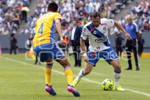 FÚTBOL . CLUB PUEBLA VS TIGRES