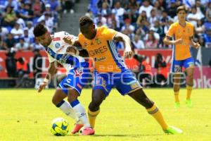 FÚTBOL . CLUB PUEBLA VS TIGRES