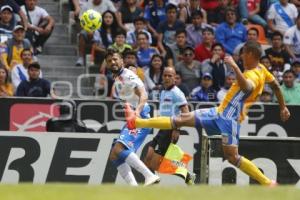 FÚTBOL . CLUB PUEBLA VS TIGRES