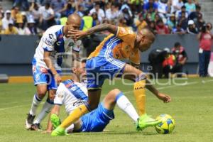 FÚTBOL . CLUB PUEBLA VS TIGRES