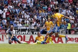 FÚTBOL . CLUB PUEBLA VS TIGRES