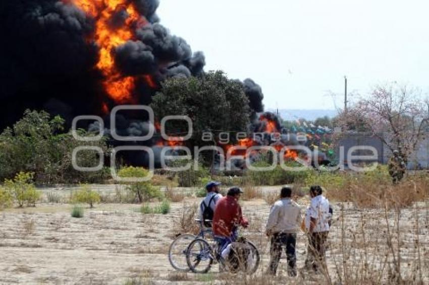 INCENDIO TOMA CLANDESTINA ACATZINGO