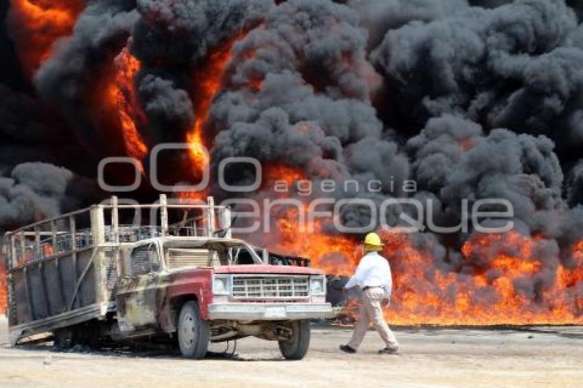 INCENDIO TOMA CLANDESTINA ACATZINGO