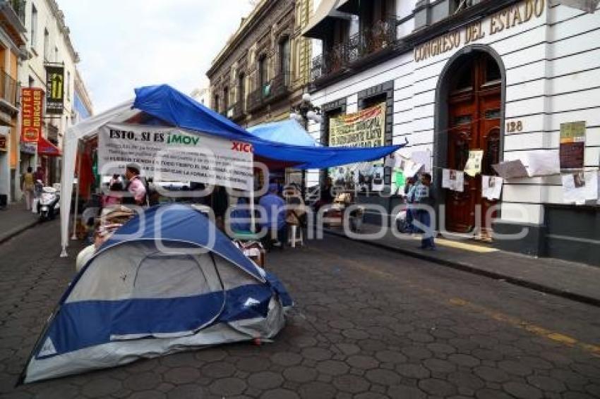 PLANTÓN . CONGRESO