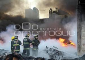 INCENDIO RECICLADORA . CALERAS