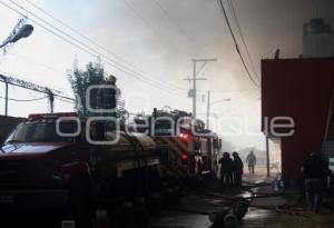 INCENDIO RECICLADORA . CALERAS