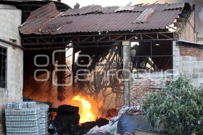 INCENDIO RECICLADORA . CALERAS