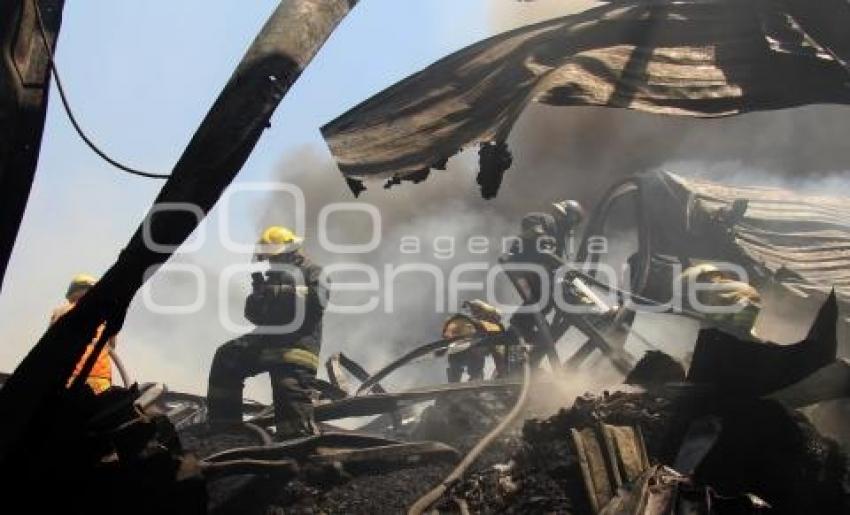 INCENDIO RECICLADORA . CALERAS