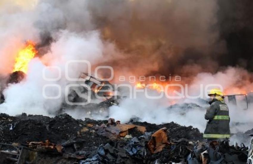 INCENDIO RECICLADORA . CALERAS