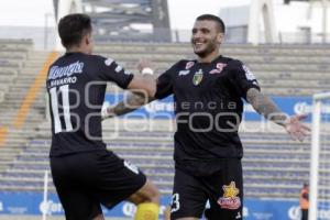 FÚTBOL . LOBOS VS VENADOS