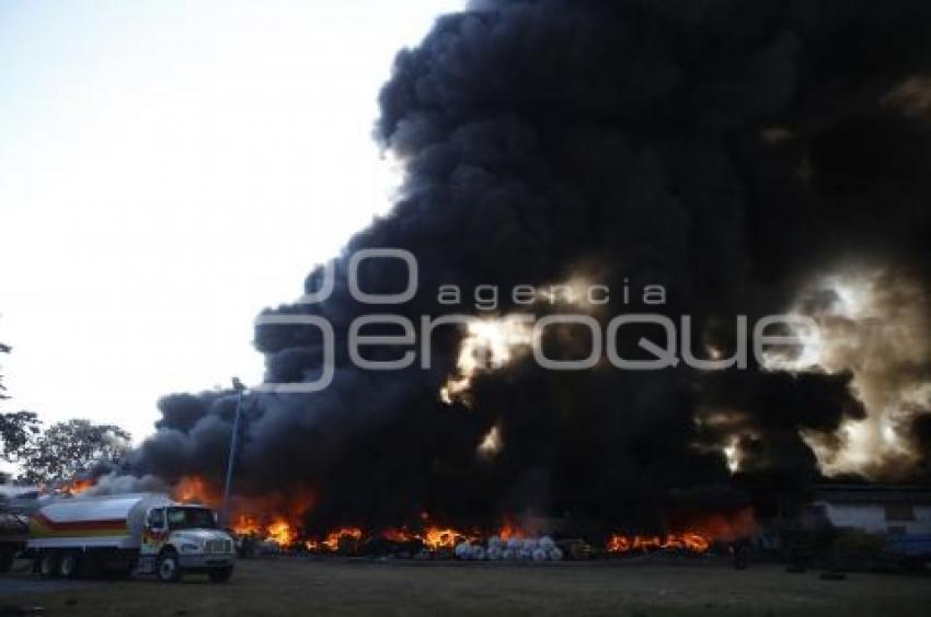 INCENDIO RECICLADORA . CALERAS