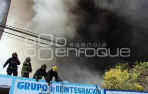 INCENDIO RECICLADORA . CALERAS