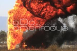 ACATZINGO . INCENDIO DUCTO DE PEMEX