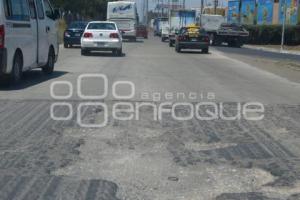 AUTOPISTA . BACHES