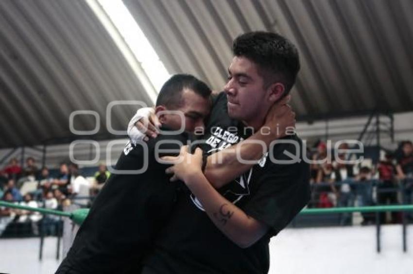 EXAMEN PROFESIONAL DE LUCHA LIBRE