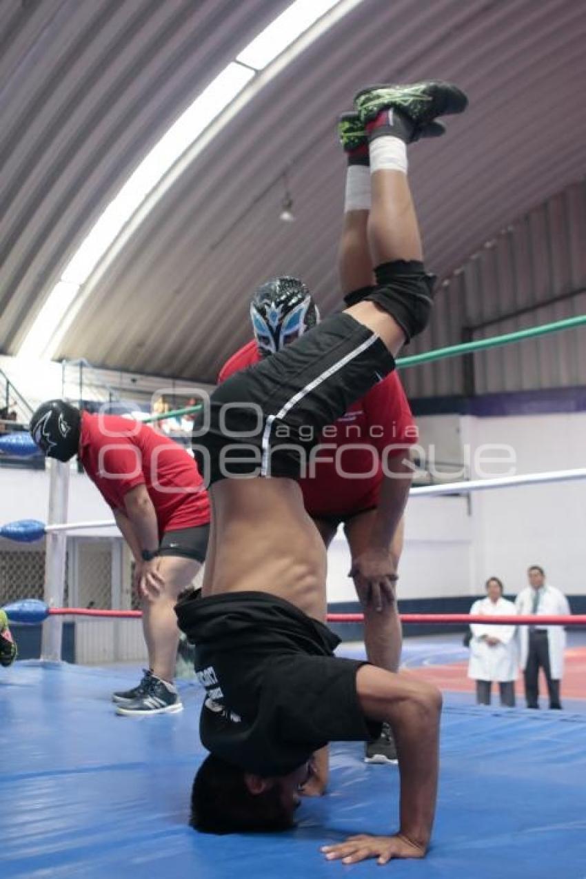EXAMEN PROFESIONAL DE LUCHA LIBRE
