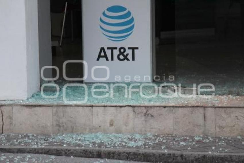 CRISTALAZO . AT&T