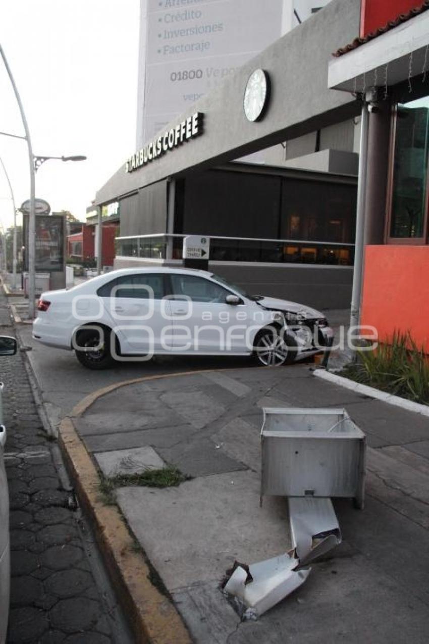 CHOQUE . AVENIDA JUÁREZ