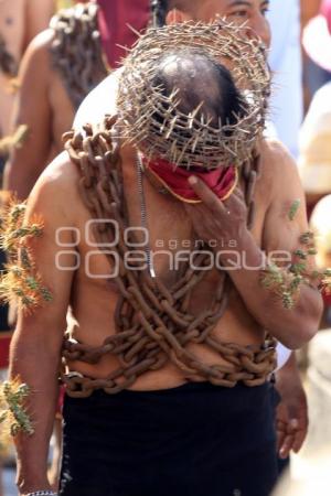 SEMANA SANTA . ENGRILLADOS