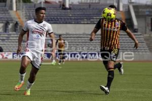 FÚTBOL . LOBOS VS LEONES NEGROS