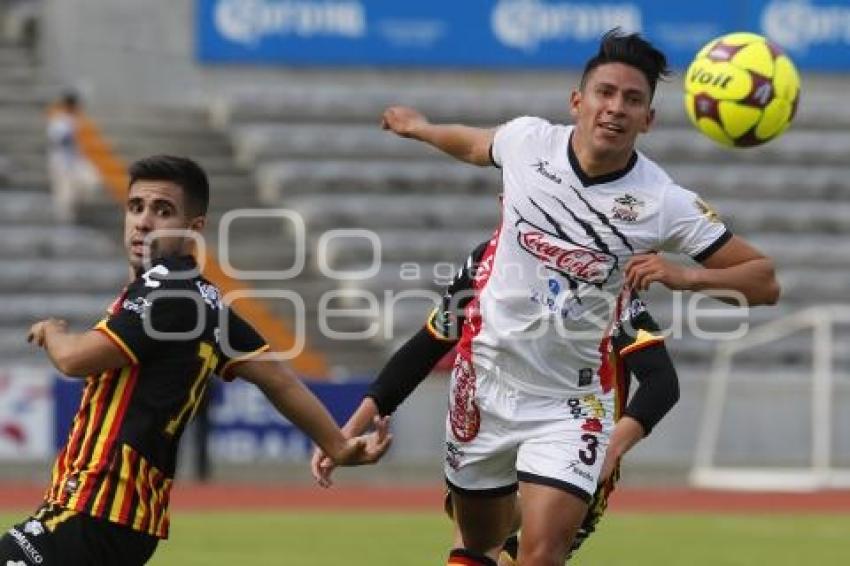 FÚTBOL . LOBOS VS LEONES NEGROS