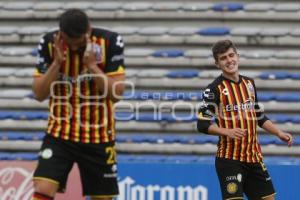 FUTBOL . LOBOS VS LEONES NEGROS