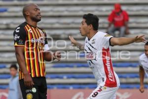 FÚTBOL . LOBOS VS LEONES NEGROS