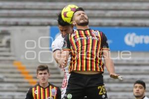 FÚTBOL . LOBOS VS LEONES NEGROS