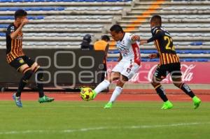 FÚTBOL . LOBOS VS LEONES NEGROS