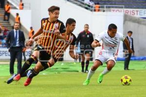 FÚTBOL . LOBOS VS LEONES NEGROS